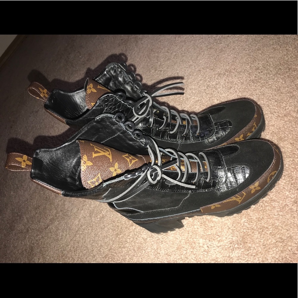 Louis Vuitton desert platform boots